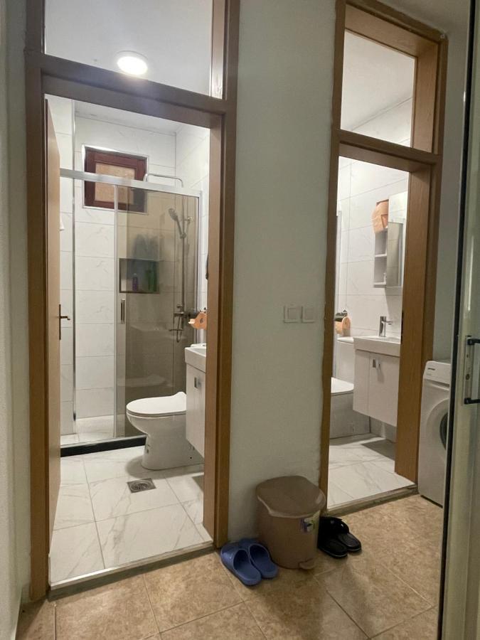 Huge Apartment With A Garden In The City Center Приштина Экстерьер фото